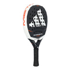 Adidas Metalbone Carbon CTRL 2026 Padel Schläger – schräge Seitenansicht mit weißem Rahmen und Carbon Oberfläche