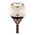Nox ML10 Pro Cup Luxury Series Padelschläger Vorderansicht mit 3K Carbon Oberfläche, goldenen X-Design-Elementen und schwarz-rot-weißem Farbschema