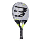 Bullpadel Indiga CTR 26 Padel Racket schräge Ansicht mit Bullpadel Logo und neongelber Herzstück-Akzent