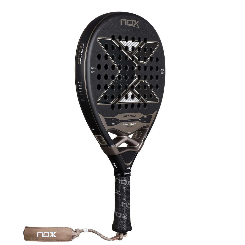 Nox AT10 Pro Cup Hard Padelschläger Nahaufnahme Schlagfläche mit X-Design und Fiberglass Silver