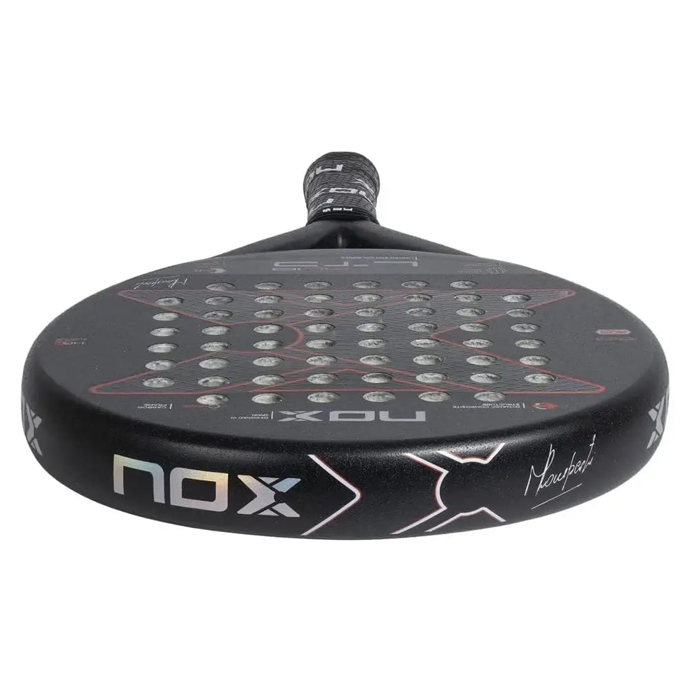 Nox ML10 Limited Edition Premium-Geschenkbox in Schwarz mit rotem Tragegriff und NOX Logo