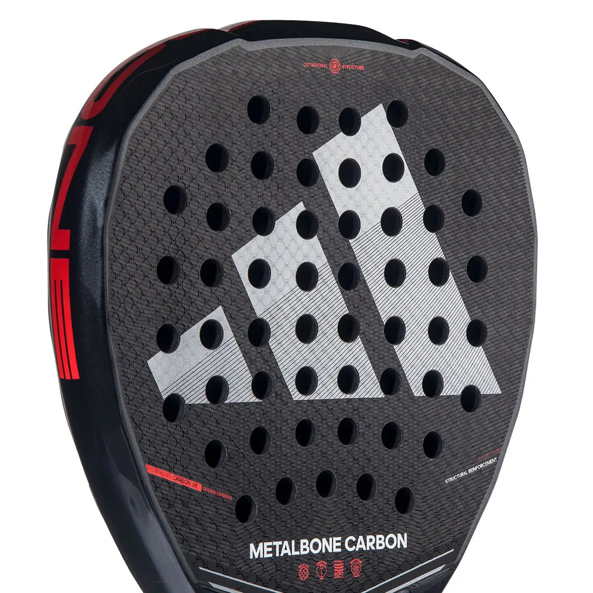 adidas Metalbone Carbon 2026 – Carbon 6K Schlagfläche Nahaufnahme mit Octagonal Structure und adidas Logo