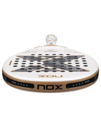 Nox AT10 Genius Xtreme Padel Racket Draufsicht mit Power-Rahmen und NOX Branding in Gold