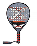 Nox AT10 Genius 18K Alum 2025 by Agustín Tapia Padelschläger Frontansicht in Grau mit kupferfarbenem X-Design