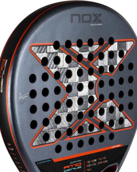Nox AT10 Genius 18K Alum 2025 Nahaufnahme der Schlagfläche mit 18K Alum Carbon und X-Design