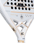 Nox NextGen Pro Hybrid 12K Herzstück-Detail mit NFA Series Logo der Nox Future Academy