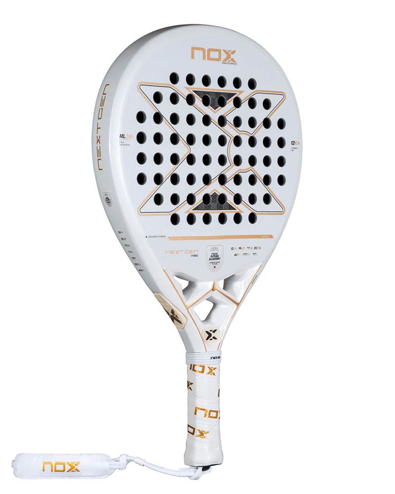 Nox NextGen Pro Hybrid 12K NFA Series 2026 Padelschläger schräg von rechts in Weiß-Gold