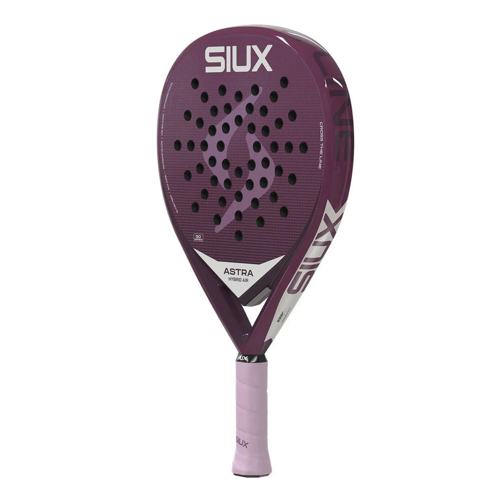 Siux Astra Hybrid Air Padelschläger – schräge Seitenansicht links lila mit Astra Hybrid Air Beschriftung
